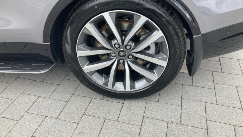 Land Rover Discovery 3.0 D350 Dynamic SE 5dr Auto Diesel Station Wagon